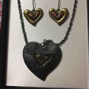 2 necklace and earring combo sets